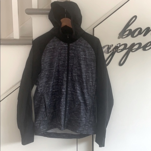 Lululemon windbreaker hoodie BLACK nylon M - L